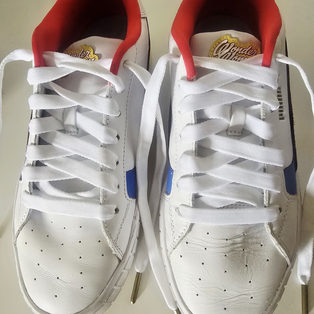 Wonder Woman Puma Sneakers (Cali Star) - Picture 2 of 7